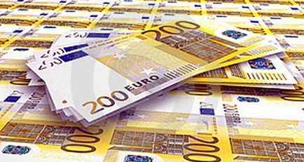 2011 Government debt at €4,600.3m or 72% of GDP