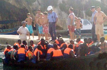 Twenty-seven illegal immigrants land at Xlendi