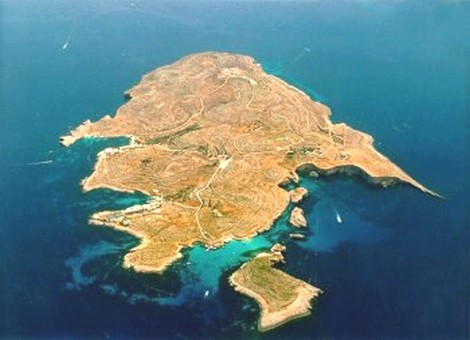 Heritage Malta organising Comino walking tour
