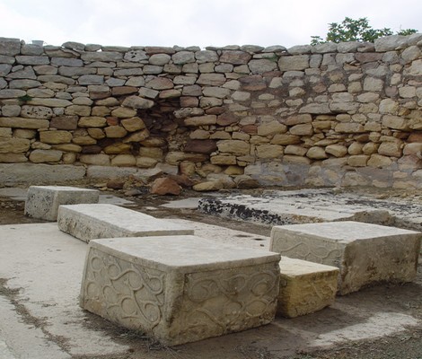 Part of twentieth century wall collapses at Tarxien Temples