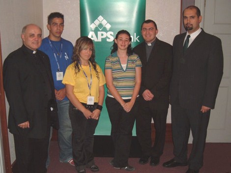 APS Bank, with KDZ, presents 2nd call grants to Youth Organisations APS Bank, with KDZ, presents 2nd call grants to Youth Organisations