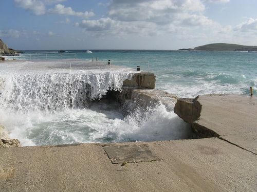 Hondoq Quay under water
