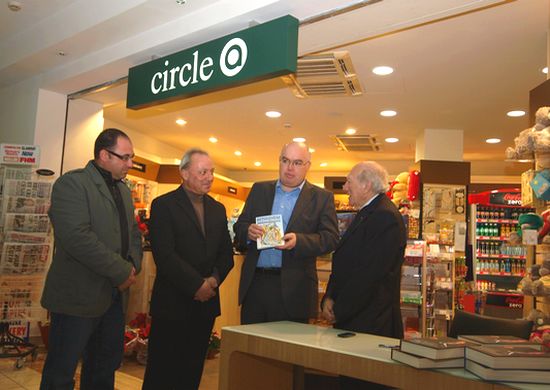 Prof Guido de Marco takes part in Arkadia book signing