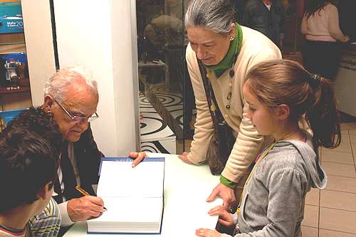 Eddie Fenech Adami visits Arkadia Gozo for book signing Eddie Fenech Adami visits Arkadia Gozo for book signing