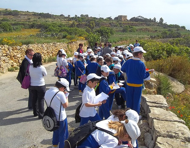 Gozitan school children explore Wied ta’ Dahlet Qorrot