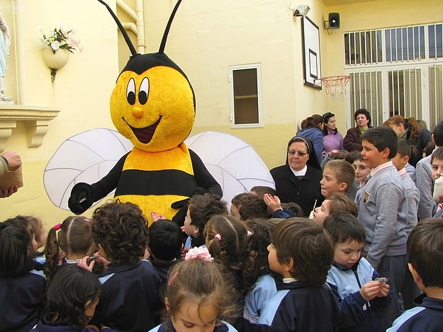 Kikku concludes a tour of all the Gozo primary schools