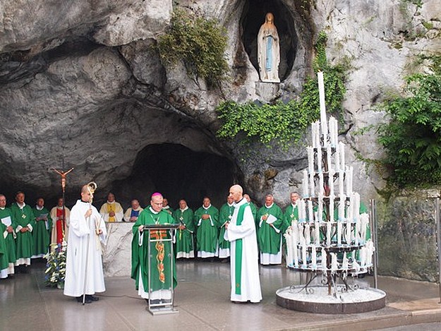 Archbishop Cremona returns from Pilgrimage in Lourdes