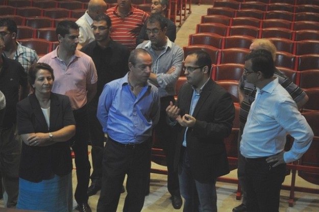 The Prime Minister pays a visit to the Astra Theatre in Gozo