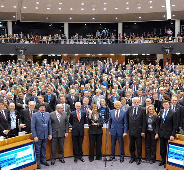 Local Councils sign the Covenant of Mayors in Brussels