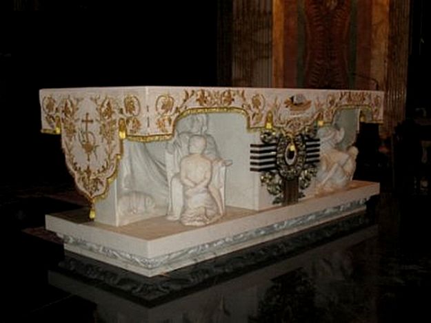 New altar cloth to be blessed at the Nadur Basilica