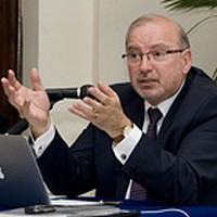 CBM forecasts growth of 1.6% in 2012, picking up in 2013