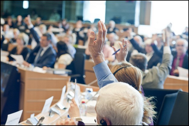 Pay the bills and reverse growth and jobs cuts too –  MEPs
