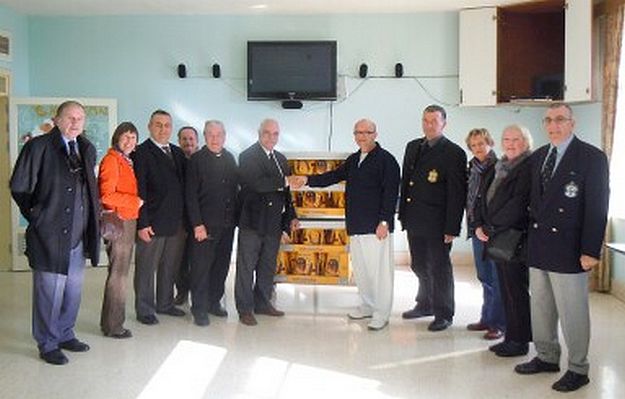 Gozo Commandery members donate gifts at Gozo Hospital