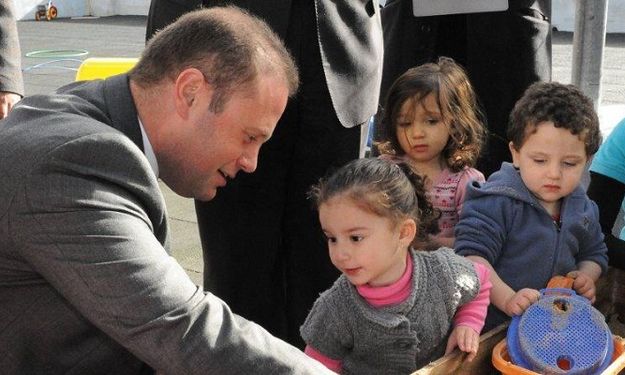 Initiatives to empower women to join the labour market – PL