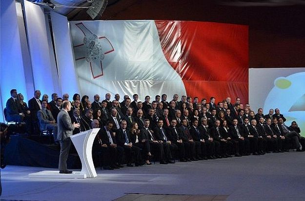 PL candidates are “working together shoulder to shoulder” PL candidates are “working together shoulder to shoulder”