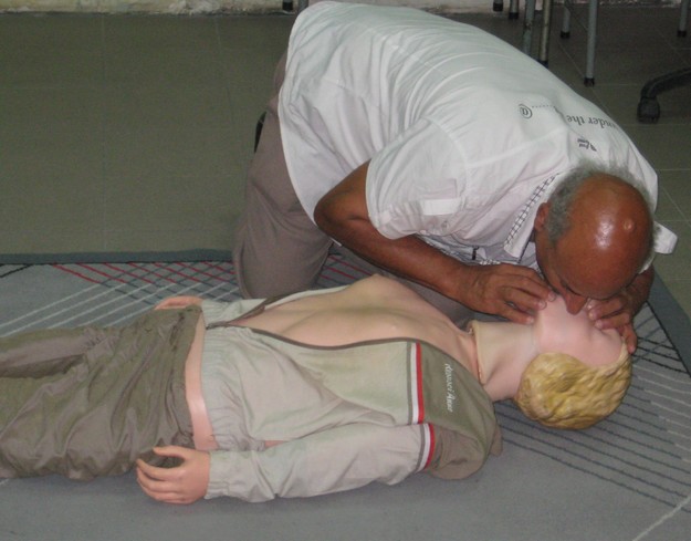 Momentum proposes national first aid campaign to establish life-saving skills