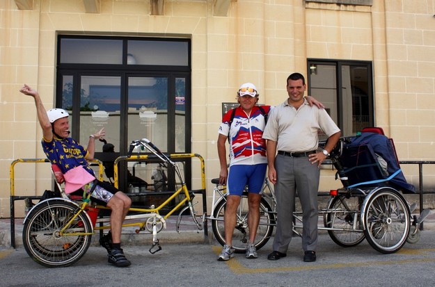 2 German cyclists spend 3 weeks with the Arka Foundation 2 German cyclists spend 3 weeks with the Arka Foundation