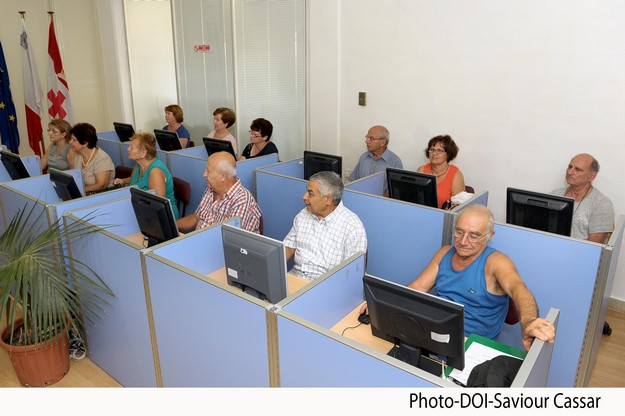 Free computer training opportunities on offer for those aged 65+