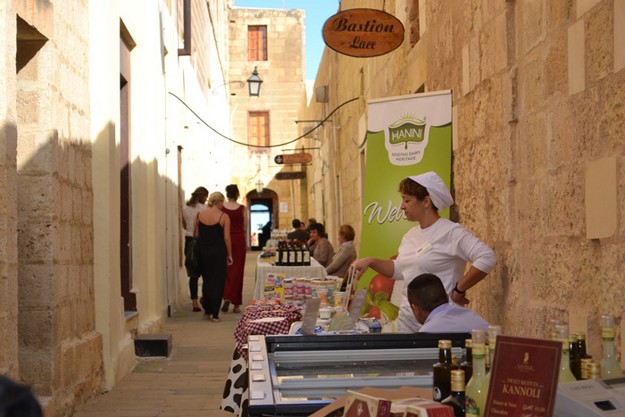 Hanini participates with local products in St Martin’s Festival of Traditions Hanini participates with local products in St Martin’s Festival of Traditions