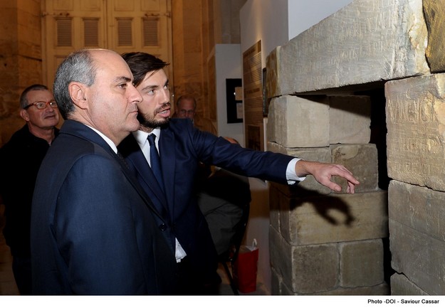 Exhibition on Maritime Graffiti features Russian ship as seen on Citadel walls