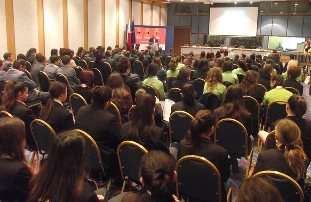 Secondary school students debate on ‘Quality Education’