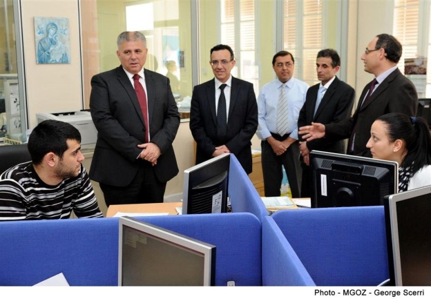 Minister announces that more government work is to be based in Gozo Minister announces that more government work is to be based in Gozo