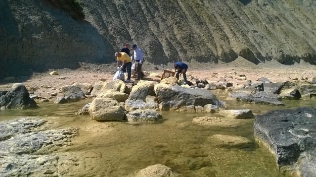 GTA organises a clean-up of ix-Xatt l-Ahmar area in Ghajnsielem
