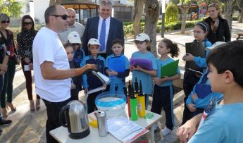 Minister for Gozo visits children taking part in ‘X`hemm? Il-Gnien 2014′