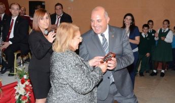 Mikelangelo Camilleri presented with the Gieh ix-Xewkija Award