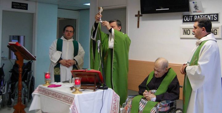 Gozo Diocese donates € 5,200 for equipment at Gozo General Hospital