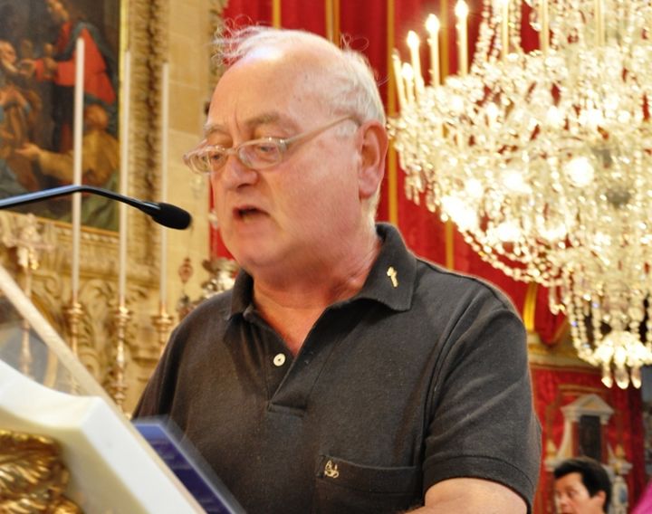 Dun Gorg Mercieca being honoured in a Gozo literary evening