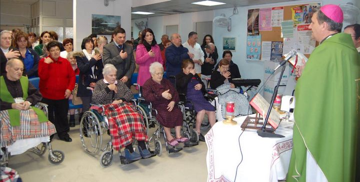 Gozo Diocese donates € 5,200 for equipment at Gozo General Hospital