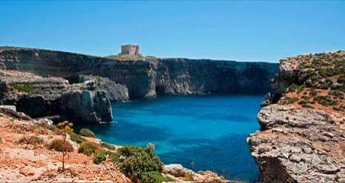 Comino Heritage Trail with Heritage Malta and a professional photographer