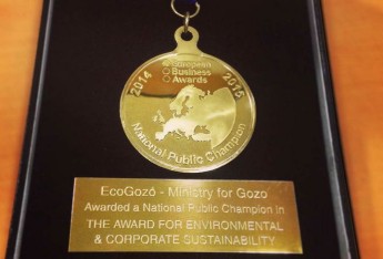 ecoGozo receives a National Public Champion Award at London event