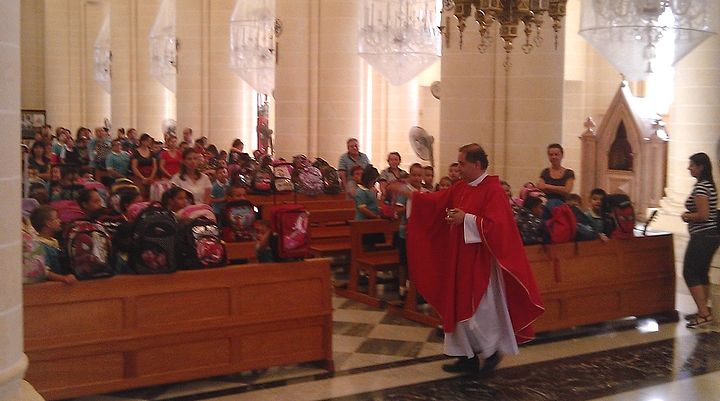 GC Ghajnsielem Primary attend Mass to mark start of scholastic year