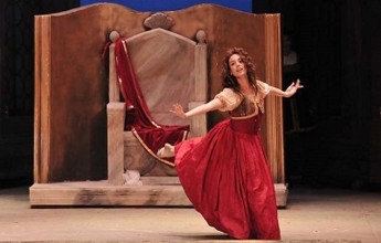 Student Ticket Scheme launched for La Boheme at the Astra Theatre
