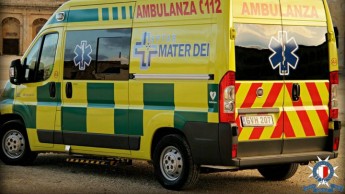 2 girls aged 13 & 15 critical after bannister collapses in nightclub