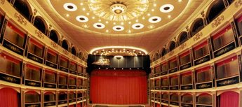 Aurora celebrates 40th anniversary with grand symphonic concert