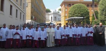 6 Gozitan and 14 Maltese altar boys meet Pope Francis in Rome