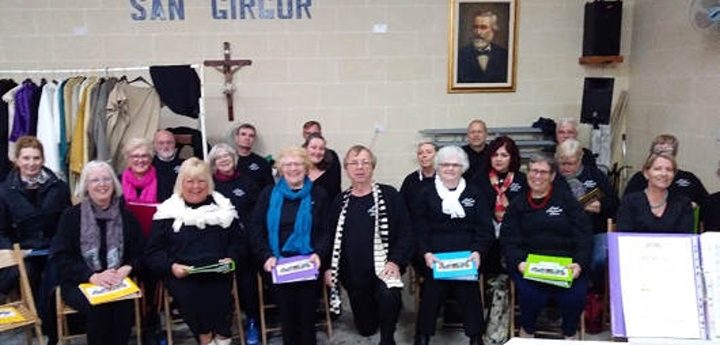 Gozo Community Choir joins in a Knit and Sing at Kercem