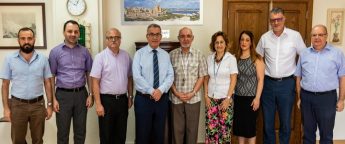 Discussion on teaching the subject of history in local schools