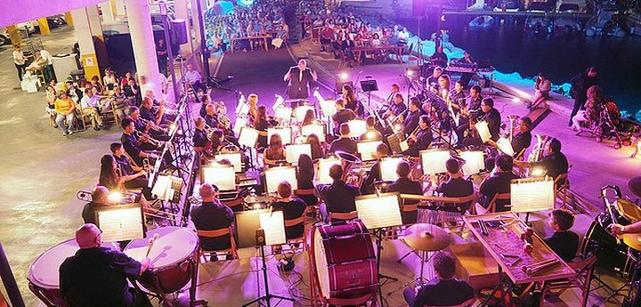 Enjoy an evening of Stage and Proms on the Sea at Mgarr Marina