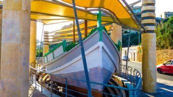Dghajsa Tal-Latini: The Gozo Boat undergoing major project of re-painting