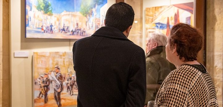 Vivid Victoria on Canvas – Penny Foster’s first solo exhibition is now open