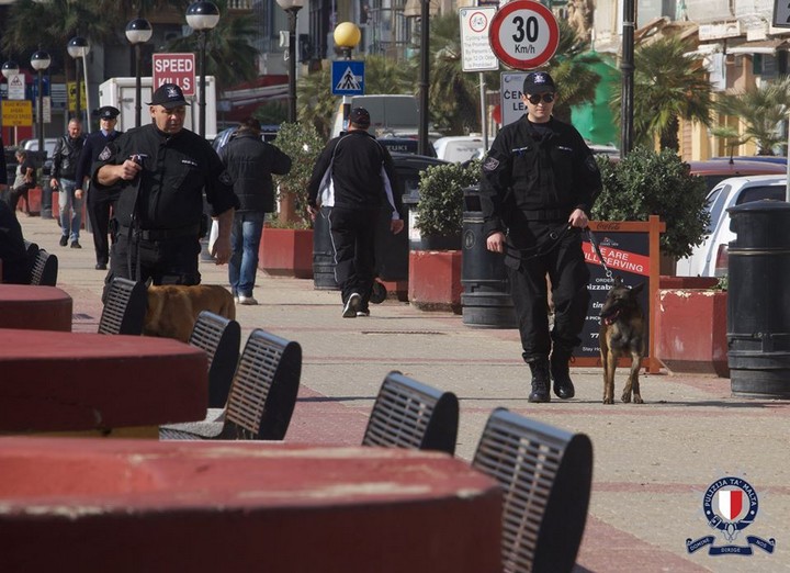 Police fine 33 people for being in groups of more than 3