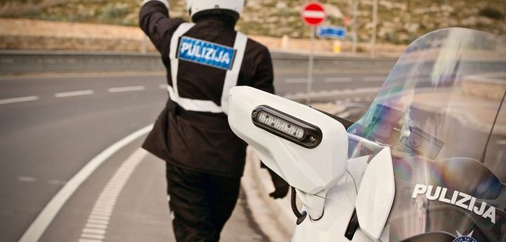 104 fined for groups of more than 3, 1 snack bar fined, 64 fined for speeding