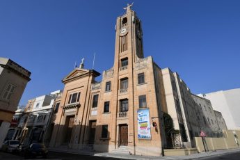 Televised Sunday Mass in English starting tomorrow with the Archbishop Televised Sunday Mass in English starting tomorrow with the Archbishop