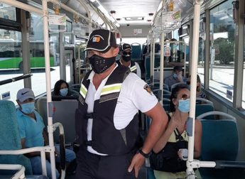Wearing a face mask on public transport is still mandatory – Transport Malta Wearing a face mask on public transport is still mandatory – Transport Malta