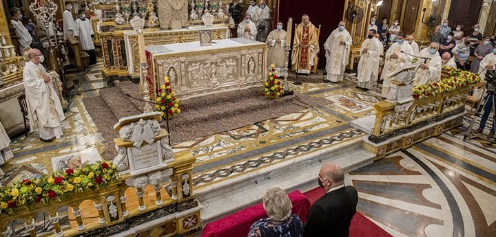 Bishop Teuma celebrates Victory Day with Mass at Xaghra Basilica