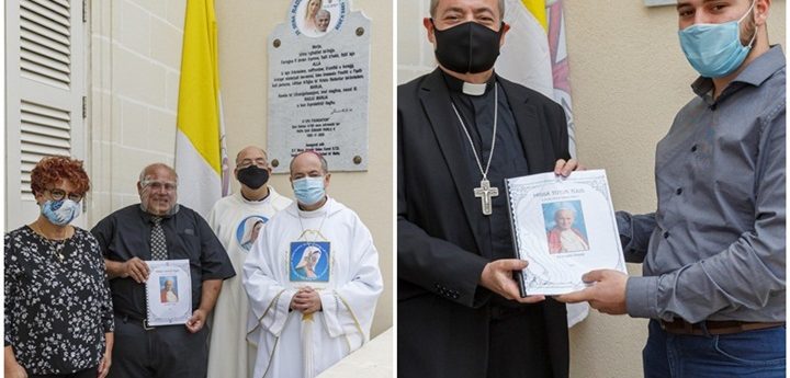 Commemorative plaque marks anniversaries of Pope John Paul II
